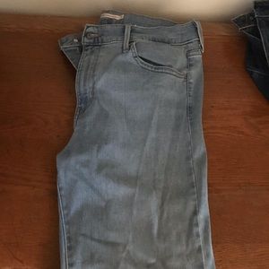 Levi’s light blue jeans